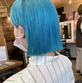 ミディアム カラー 湯川 未咲希のヘアスタイル