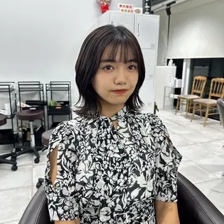 ミディアム カラー ブリーチなし/レイヤ ー特化🌈Tommyのヘアスタイル