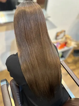 ロング カラー 岩村 夏姫のヘアスタイル