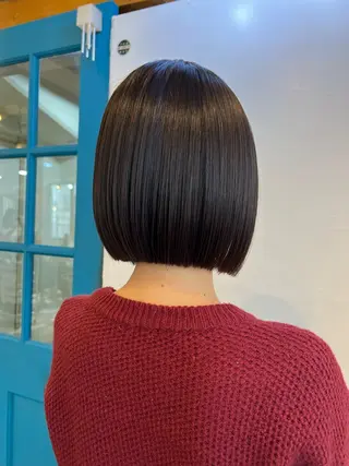 ショート KANA/ボブ/ インナーカラー/艶髪のヘアスタイル