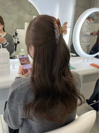 ロング レイヤーカット 透明感カラー表参道のヘアスタイル