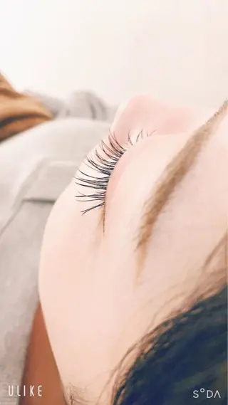 マツエク・マツパ 中村 眞歩のヘアスタイル