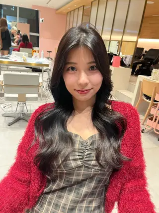 ロング 赤み消し透明感カラー 似合わせ前髪柴田礼空のヘアスタイル