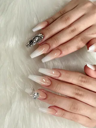 ロング ネイル 《LB》ラブリエ Nail&eyeのマツエク・マツパデザイン
