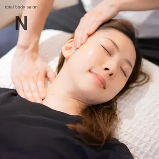 目黒/小顔/骨盤/ 美容鍼/美顔鍼/小林のエステ・リラクイメージ