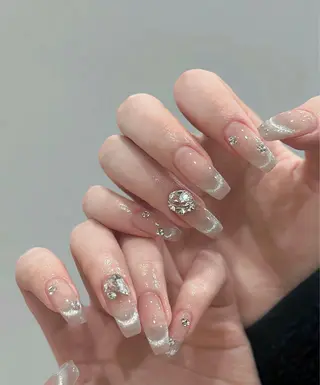 ロング めぐみのネイルサロン スタッフ練習のネイルデザイン