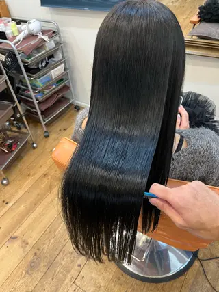 ロング ⚪️髪質改善 縮毛 店長 コウ⚪️のヘアスタイル