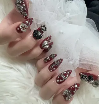 ネイル &ME ネイルサロンのネイルデザイン