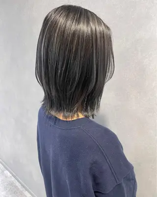 ショート カラー 唐澤 千尋のヘアスタイル