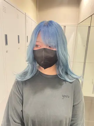 セミロング カラー ハイトーン/レイヤー 似合わせ・ユキノのヘアスタイル