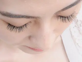 マツエク・マツパ irieアイリー 鈴木紀美の眉毛・アイブロウイメージ
