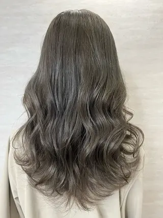 セミロング カラー 駅チカ【ali'i】 アリイ花崎友美☘のヘアスタイル