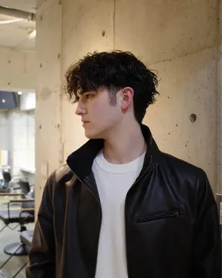 ミディアム パーマ 宮崎 恵多のヘアスタイル