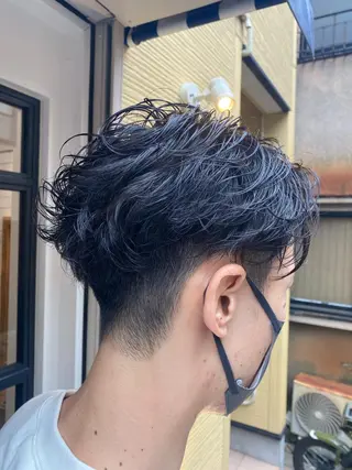 ショート パーマ メンズ ショート、メンズ 一日1名限定枠⚡️のヘアスタイル
