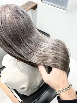 カラー Vale YUSUKEのヘアスタイル