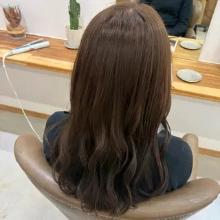 セミロング カラー momo / カラーモデルのヘアスタイル