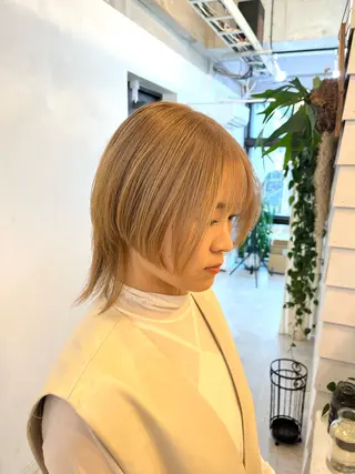 ショート ブリーチ有無Wカラー メンズパーマ大成のヘアスタイル