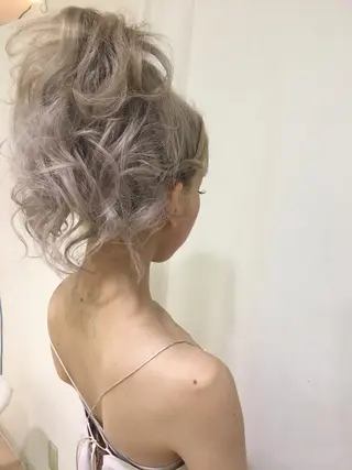 セミロング カラー ヘアアレンジ きむえり/髪質改善 /うねり広がり改善のヘアスタイル