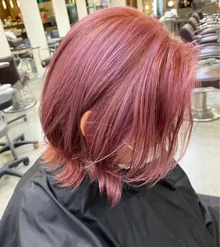 ミディアム カラー パーマ ヘアアレンジ メンズ キッズ ネイル mana 暖色カラーカットのヘアスタイル