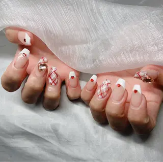 ネイル Lee Nailsのネイルデザイン