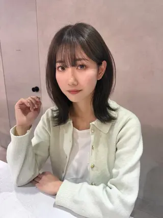 ミディアム カラー 新島 涼のヘアスタイル