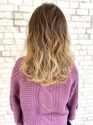 セミロング カラー ✂️小顔カット✂️ 山本有紀のヘアスタイル