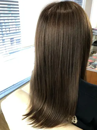 ロング カラー 榧木 萌香のヘアスタイル