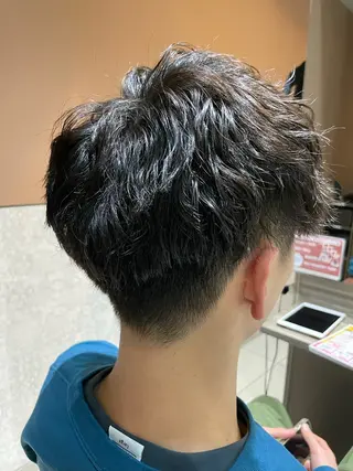 ショート パーマ メンズ 透明感カラー& メンズアイブロウ専門のヘアスタイル