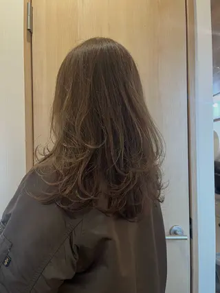 ロング カラー 下石怜子/レイヤー/ 透明感カラーのヘアスタイル