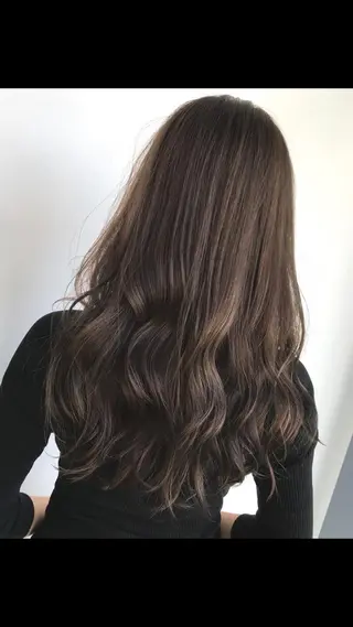 セミロング カット講師 久保匠のヘアスタイル