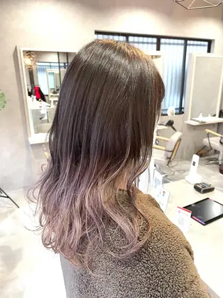 セミロング カラー 一ノ瀬 暁のヘアスタイル