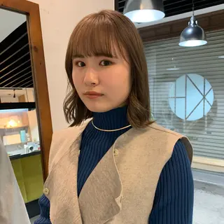 カラー 的場 莉音のヘアスタイル