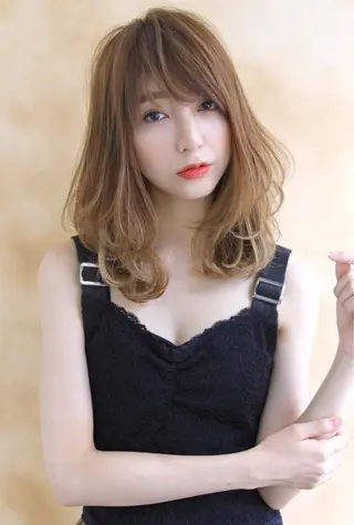 ミディアム カラー パーマ L i L 塚口のヘアスタイル