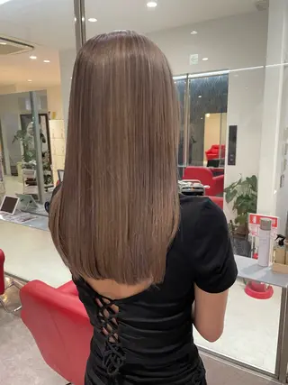 セミロング Merlyosaka 早川未来のヘアスタイル