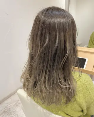 セミロング カラー 酸性ストレート/ブリ ーチなしWカラー河本のヘアスタイル