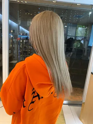 ロング カラー 🍀透明感抜群🍀/ ハイトーンカラーのヘアスタイル