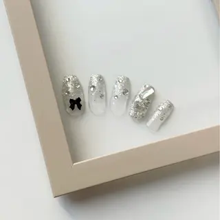 ネイル 池袋Uni nail 上品シンプルデザインのネイルデザイン