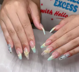 ネイル Lee Nailsのネイルデザイン