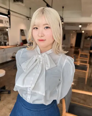 ミディアム カラー ✨艶ブリーチカラー ✨四ノ宮裕己のヘアスタイル
