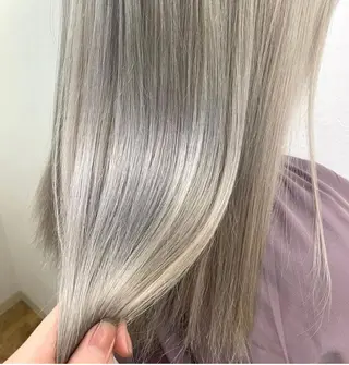 ロング カラー Maya川越/ エクステ/ハイトーンのヘアスタイル