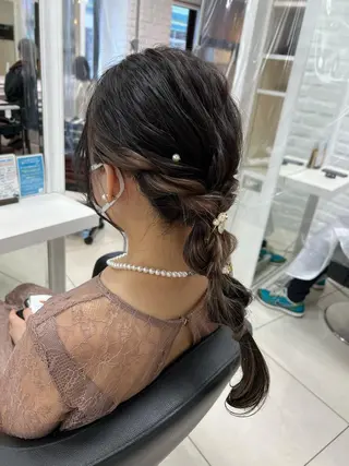 ロング ヘアアレンジ 【暖色カラー特化】 中山由梨のヘアスタイル