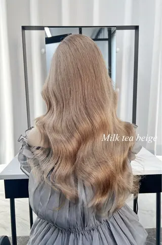 ロング カラー シールエクステ特化 ハイトーン、NANAのヘアスタイル