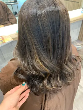 ロング カラー EARTH 福岡天神赤坂店のヘアスタイル