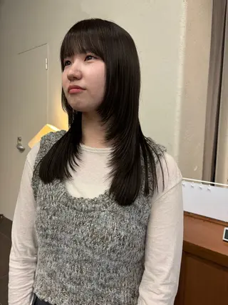 ミディアム カラー 永田 愛莉のヘアスタイル