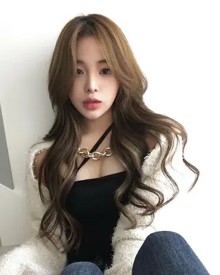 ロング 中韓🇨🇳🇰🇷 🤍TAKAHIROのヘアスタイル