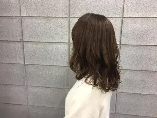 セミロング カラー ITO YUKIのヘアスタイル