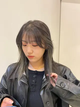 カラー 柿坂 華のヘアスタイル