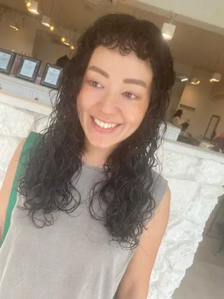 ロング パーマ 饒平名 知也のヘアスタイル
