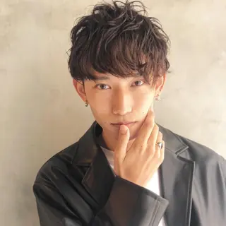 ショート カラー パーマ メンズ 関西センターパート メンズモデル募集のヘアスタイル