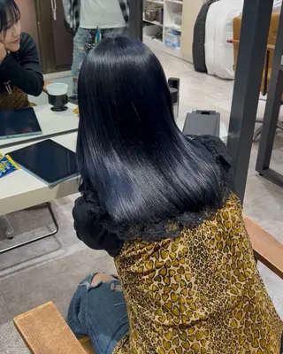 ミディアム カラー ayaka 🌿.∘のヘアスタイル